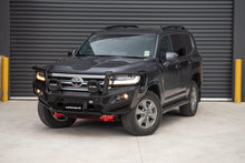 Load image into Gallery viewer, Toyota LandCruiser (2021-Present) Hamer 4x4 King series Plus bull bar for 300 Series