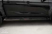 Load image into Gallery viewer, Isuzu D-max (2024-Present) Hamer 4x4 Shadow Side Steps
