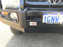 Load image into Gallery viewer, Toyota Hilux (2005-2015) KUN Commercial Bullbar
