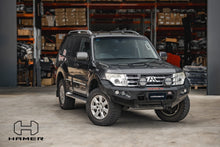 Load image into Gallery viewer, Mitsubishi Pajero (2006 to 2021) Hamer King Series Bull Bar
