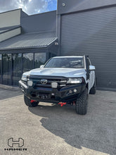 Load image into Gallery viewer, Toyota LandCruiser (2021-Present) Hamer 4x4 King series bull bar for 300 Series
