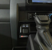 Load image into Gallery viewer, Toyota Landcruiser 79 Series (2024-2030) 4 Cylinder 2.8LT AUTO SINGLE CAB Brown Davis 105L Auxiliary Long Range Fuel Tank
