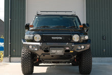Load image into Gallery viewer, Toyota FJ Cruiser (2011-2016) Hamer 4x4 King series bull bar

