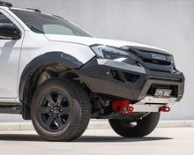 Load image into Gallery viewer, Isuzu D-MAX (24+) Ironman Raid Bull Bar &amp; Lights Kit
